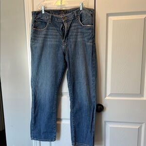 Men’s 38 / 30 329 Classic Straight Lucky brand jeans.